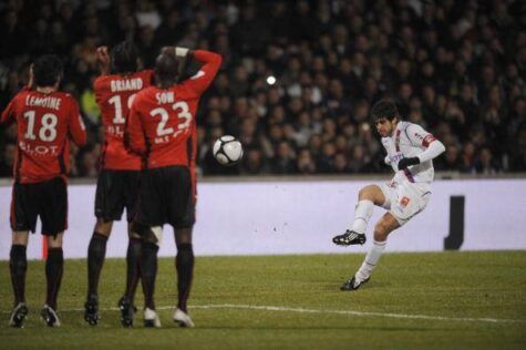 Juninho (Photo credit should read FRED DUFOUR/AFP/Getty Images)