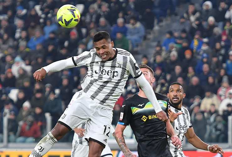 Alex Sandro e il tifo contro