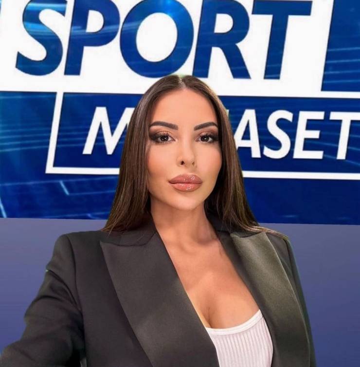 La Kim Kardashian d'Italia strega gli inglesi: curve da tabloid