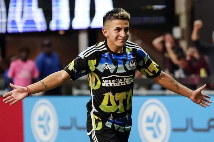 Thiago Almada nel mirino della Juventus