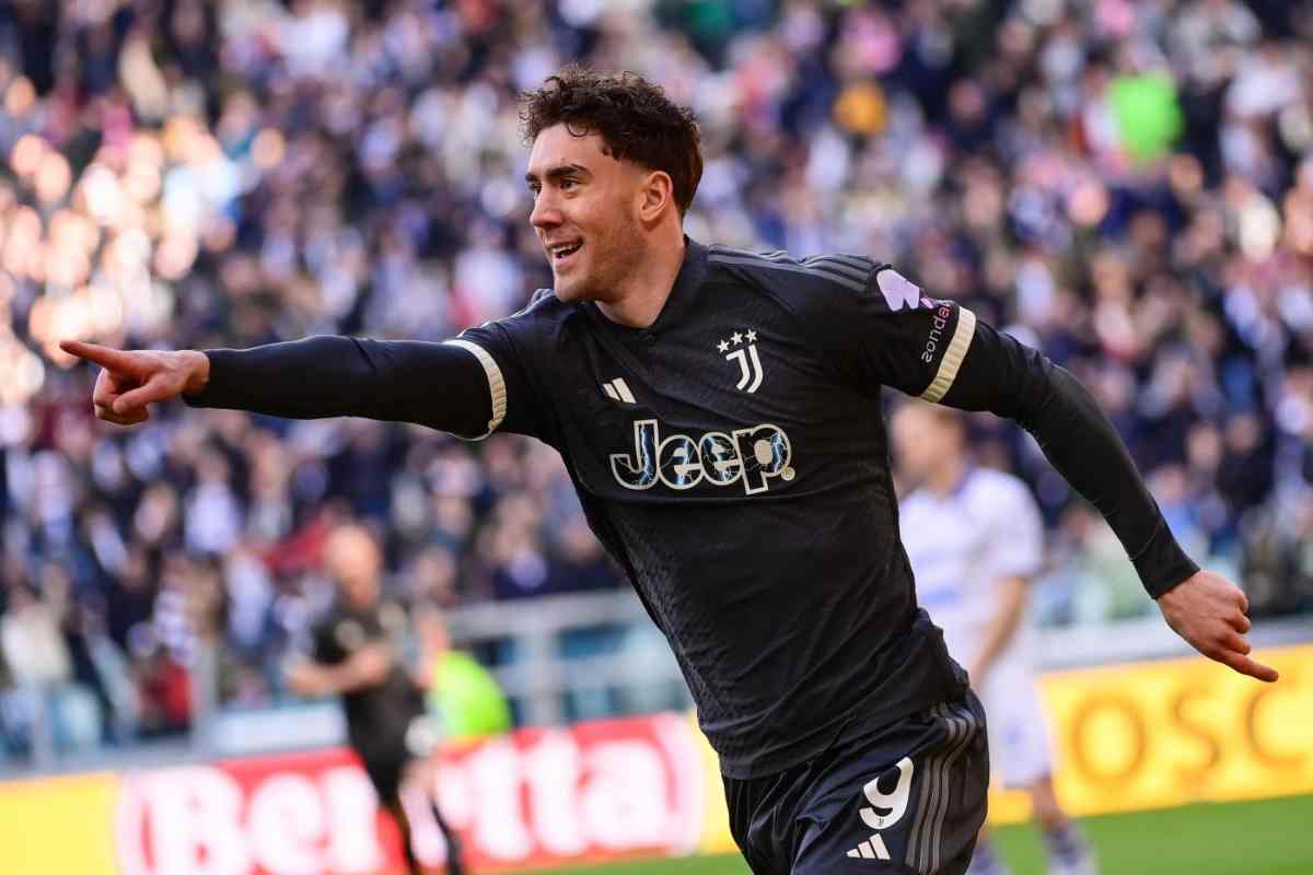 Vlahovic firma a primavera: colpo di scena Juventus