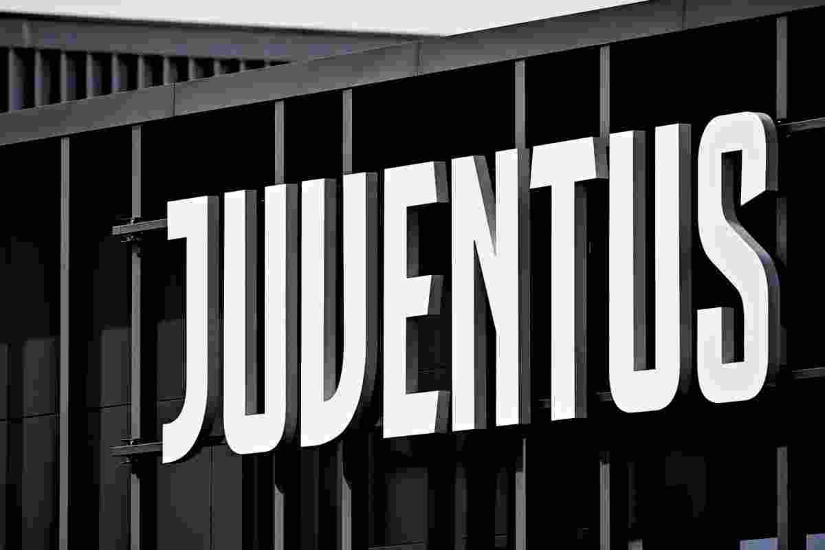 Nuovo attaccante Juventus: il DS conferma tutto