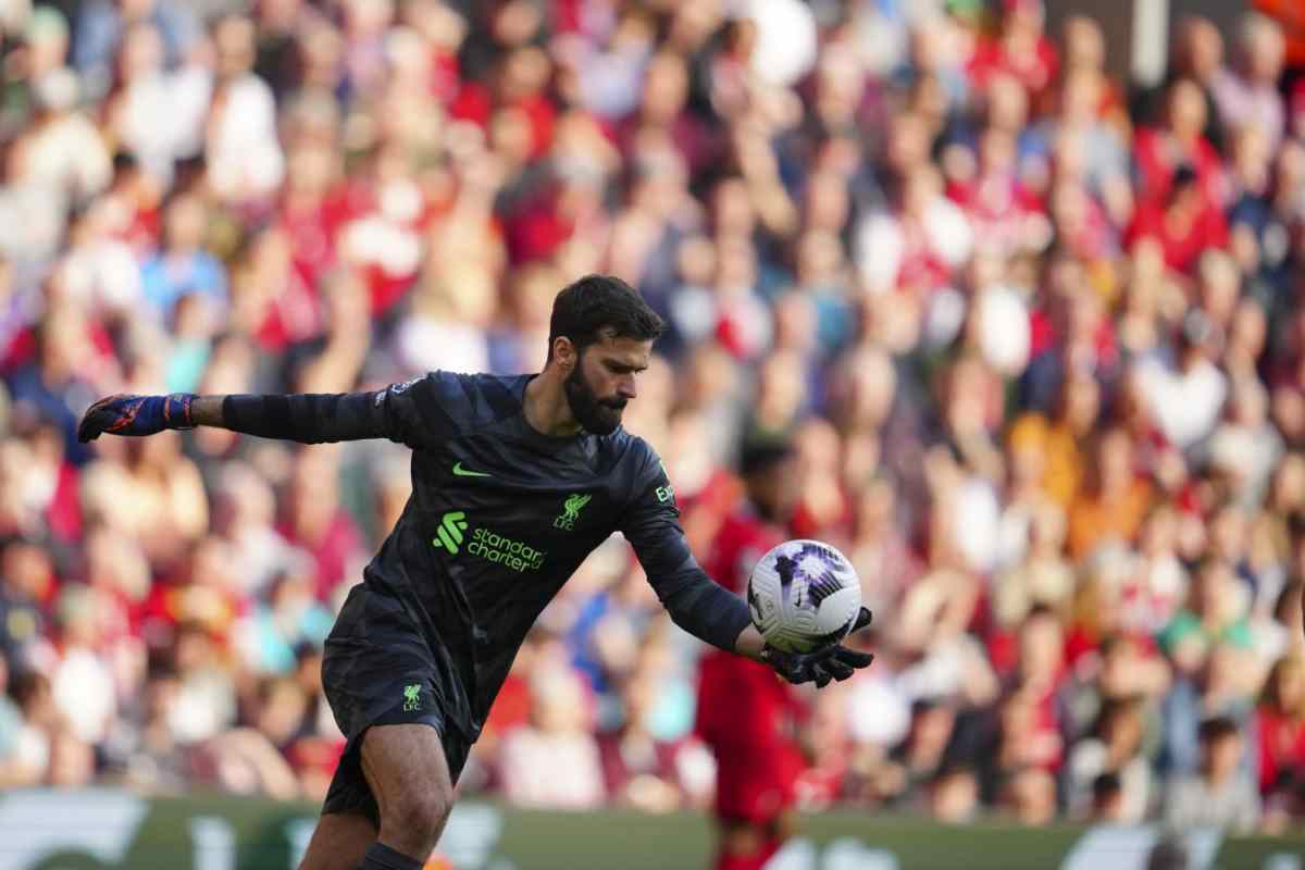 Alisson al posto di Szczesny: la decisione rivoluziona il mercato