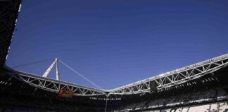 Tra il Milan e l’Inter gode solo la Juventus: nuova irruzione in Premier League
