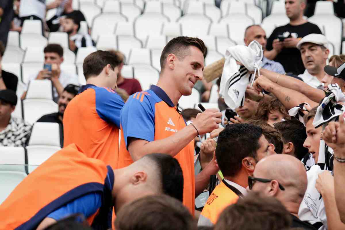 Sempre più probabile l'addio di Milik alla Juve: va nel top club peer 7 milioni