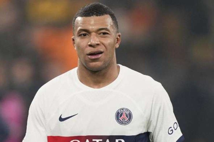 Mbappe richiedere il pagamento di una somma di 55 milioni di euro che, secondo lui, il Paris Saint-Germain (PSG) non gli ha ancora versato