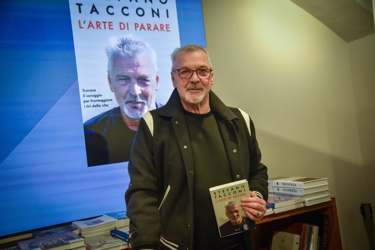 Stefano Tacconi durante la presentazione del suo libro