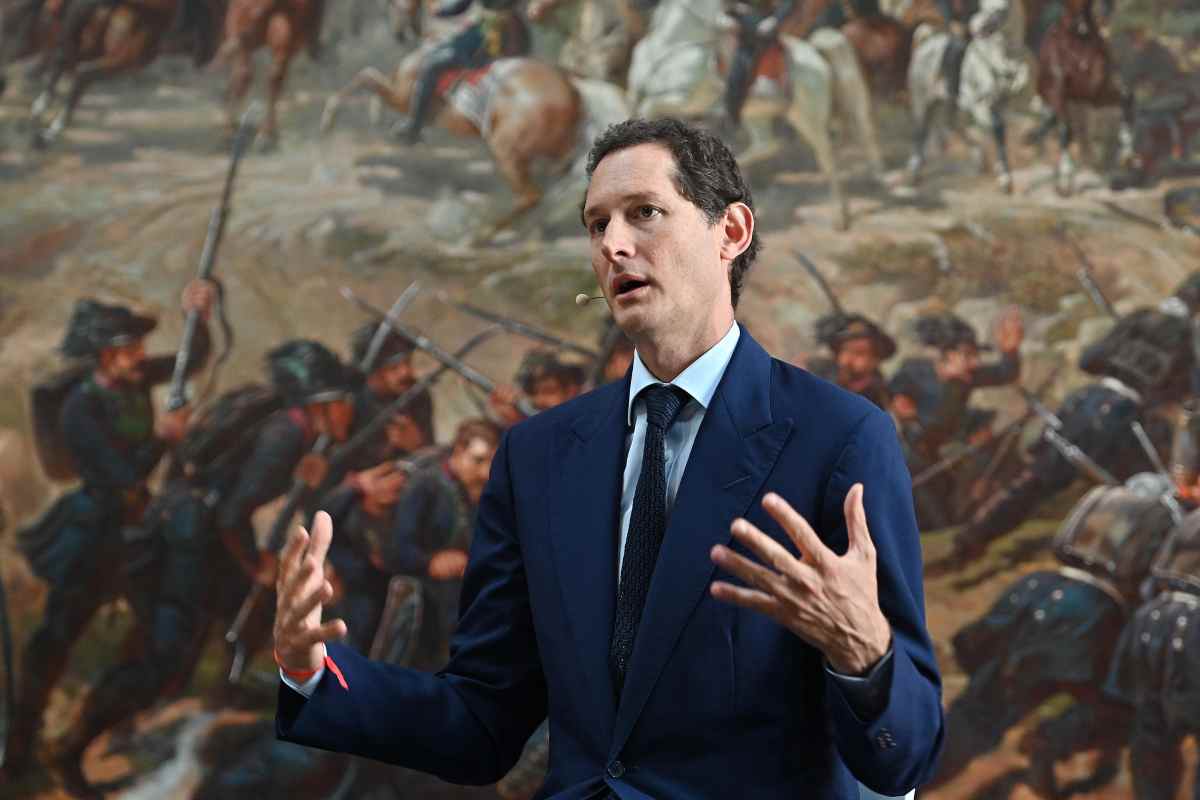 Clamoroso ribaltone: Elkann lascia la presidenza