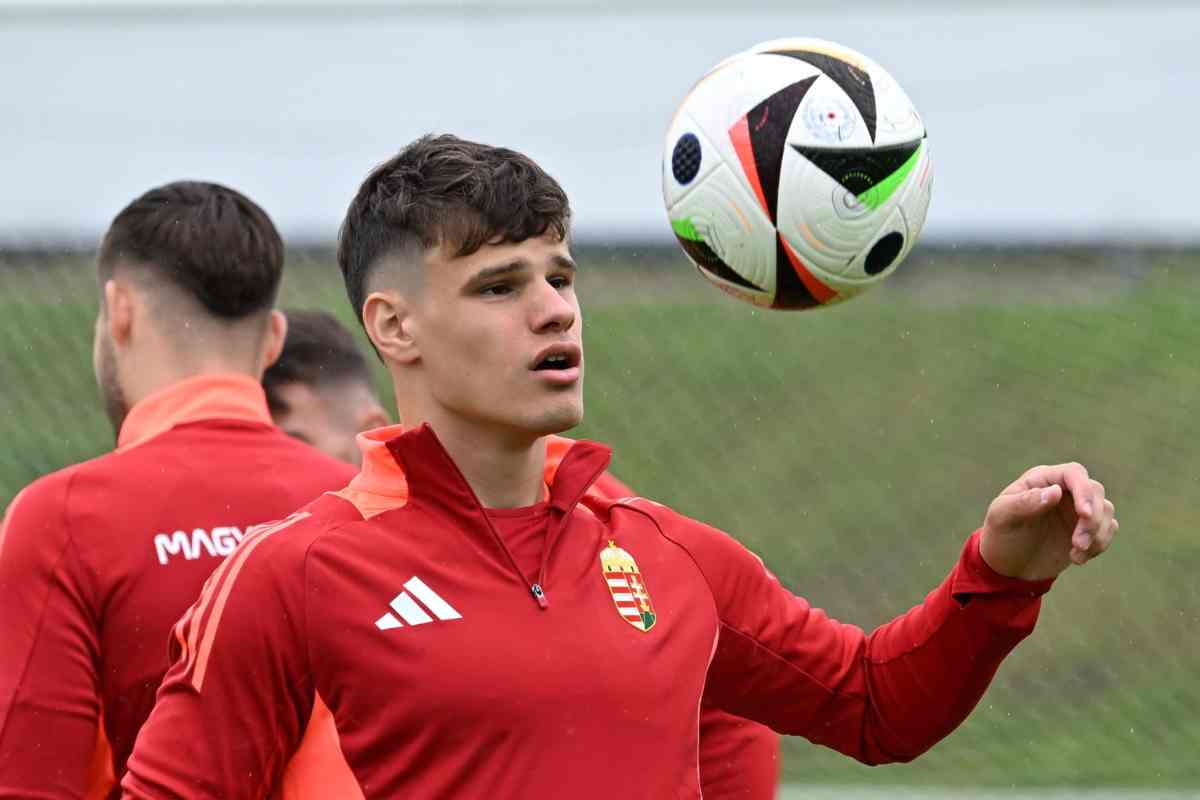 Milos Kerkez in allenamento con l'Ungheria 