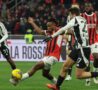 Juve e Milan durante il match di San Siro