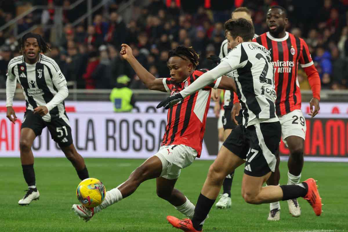 Juve e Milan durante il match di San Siro 